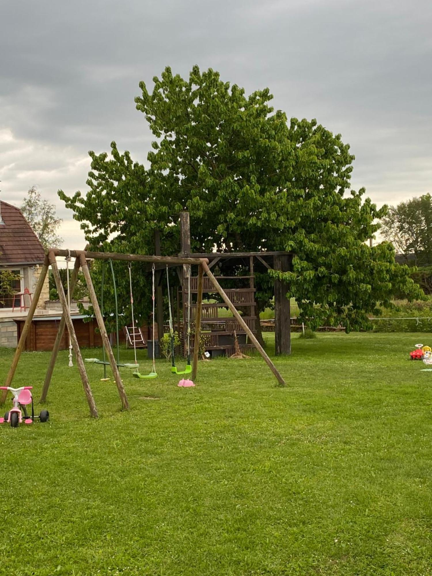 Vila Complexe Familial Charmes  Exteriér fotografie